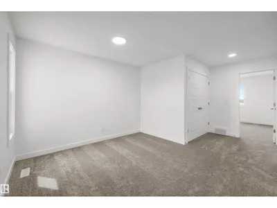 8536 183 AV NW photo 21