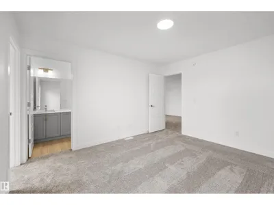 8536 183 AV NW photo 36