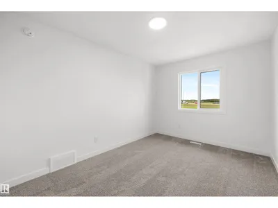 8536 183 AV NW photo 27