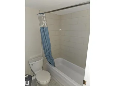 #301 10615 110 Street NW NW photo 14