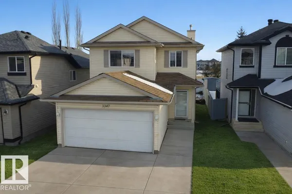 3347 24 AV NW photo 2