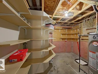 3347 24 AV NW photo 34