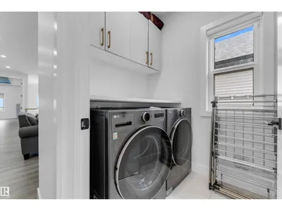 2820 1 AV SW photo 33
