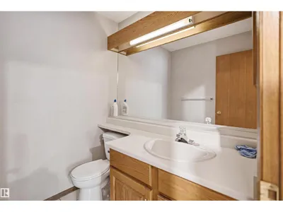 3220 42A AV NW photo 33