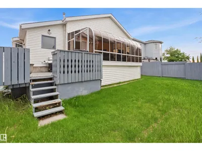3220 42A AV NW photo 41