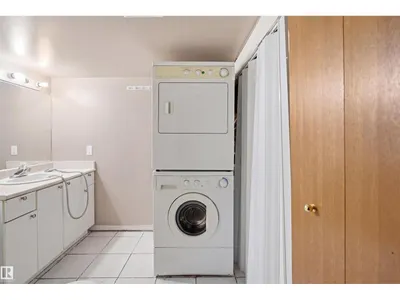 3220 42A AV NW photo 37
