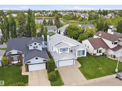 3220 42A AV NW photo 4