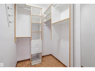 3220 42A AV NW photo 23