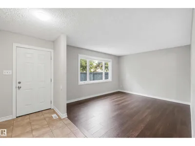 219 Callingwood Tw NW NW photo 8