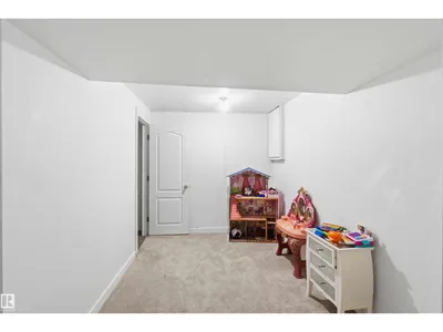 219 Callingwood Tw NW NW photo 37