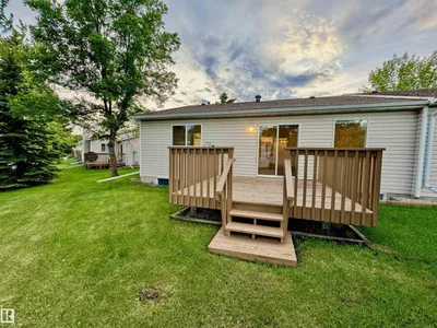8118 27 AV NW photo 12
