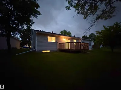 8118 27 AV NW photo 57
