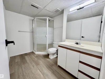 8118 27 AV NW photo 51