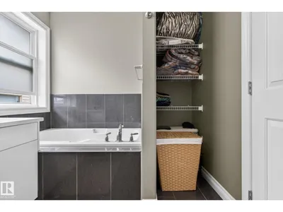 9628 221 ST NW photo 36