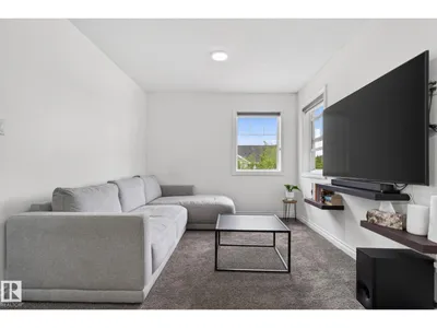9628 221 ST NW photo 39