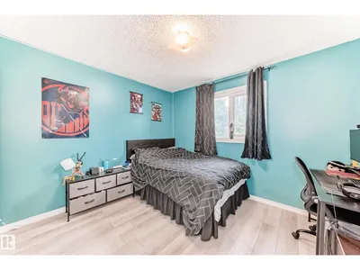 3843 47 ST NW photo 9