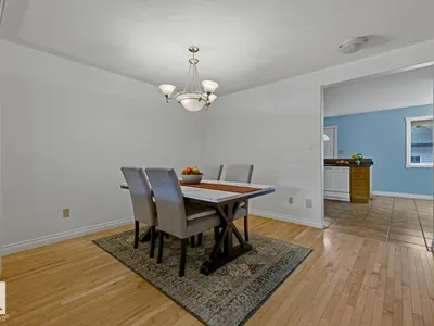10728 71 AV NW photo 12