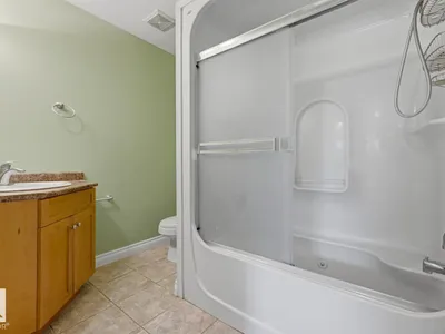 10728 71 AV NW photo 22