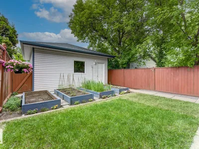 10728 71 AV NW photo 4