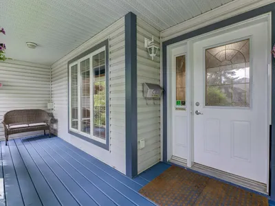 10728 71 AV NW photo 6