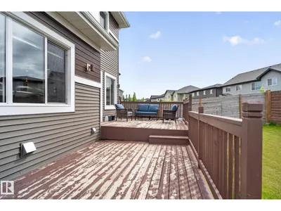 704 39 ST SW photo 36