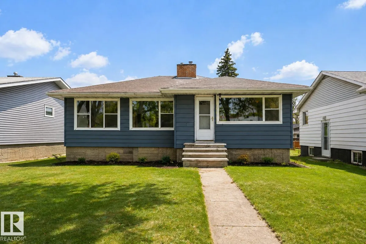 12220 51 ST NW exterior