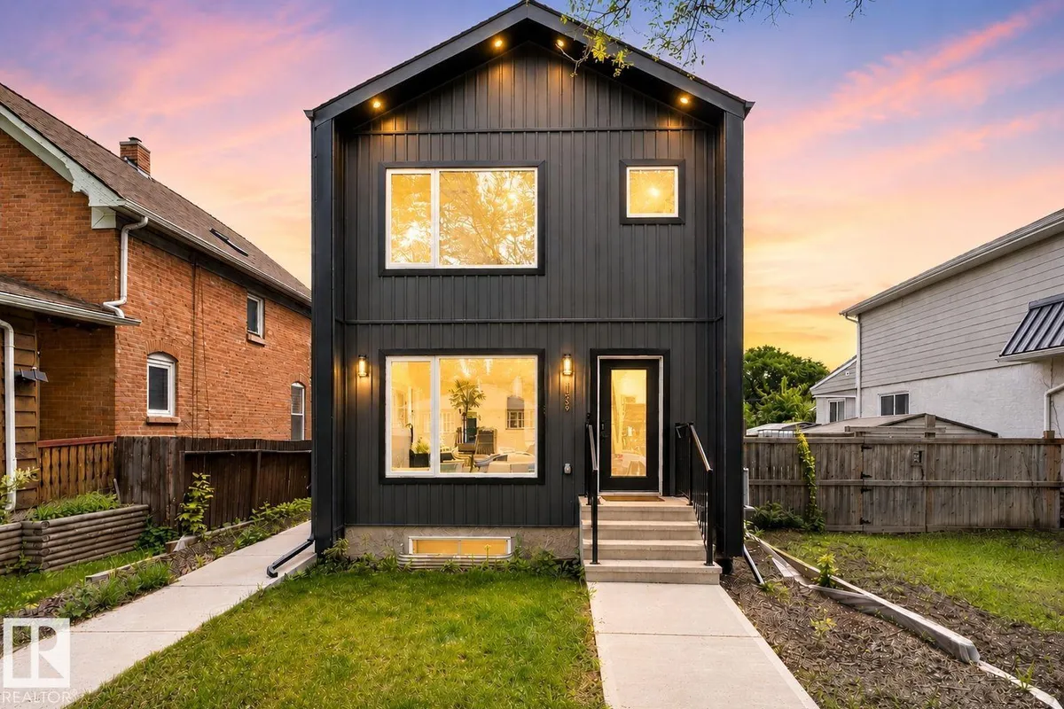 11539 86 ST NW exterior
