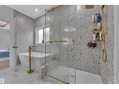 136 30 ST SW photo 29