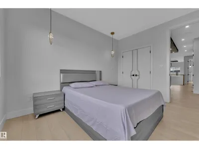136 30 ST SW photo 36
