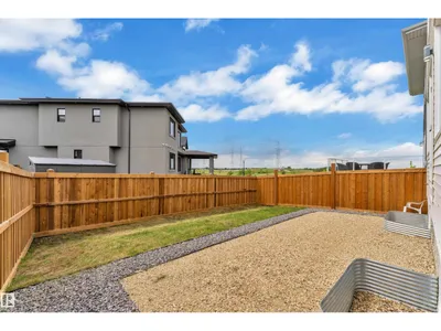 136 30 ST SW photo 39