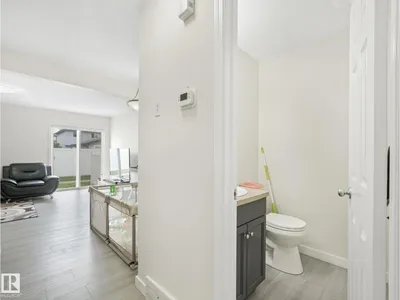 #18 230 EDWARDS DR SW photo 24