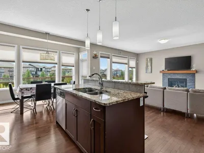 5315 20 AV SW SW photo 14