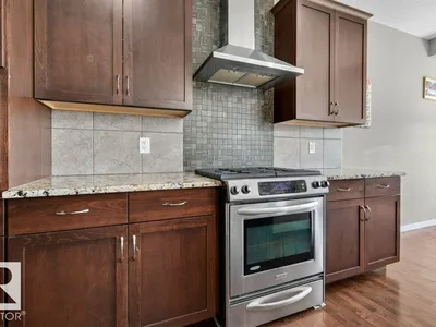 5315 20 AV SW SW photo 15