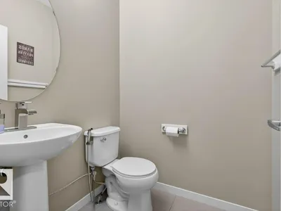 5315 20 AV SW SW photo 18