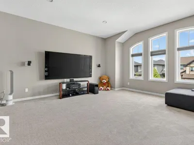 5315 20 AV SW SW photo 21