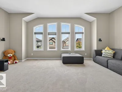 5315 20 AV SW SW photo 22