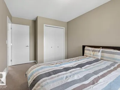 5315 20 AV SW SW photo 25