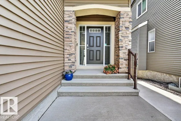 5315 20 AV SW SW photo 3