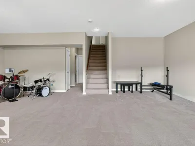 5315 20 AV SW SW photo 38