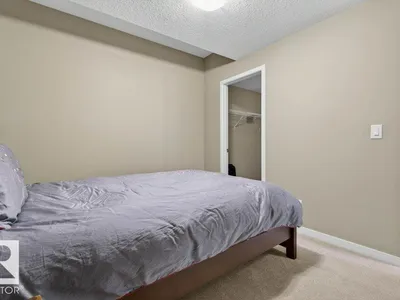 5315 20 AV SW SW photo 42