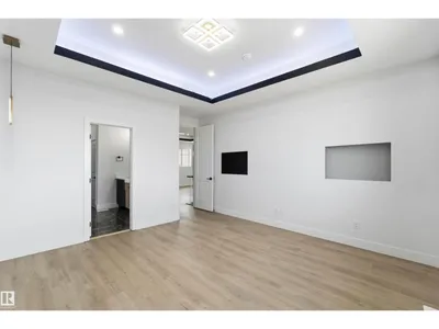 417 PINE PT photo 32