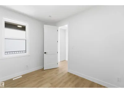 417 PINE PT photo 50