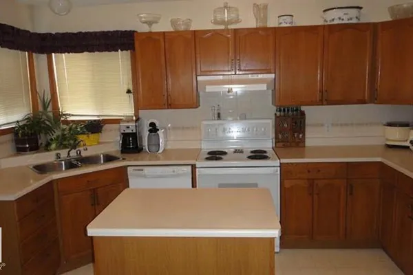 1188 JOYCE RD NW NW photo 2