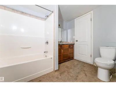 11944 68 ST NW photo 7