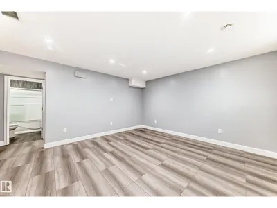 16720 61 ST NW photo 32