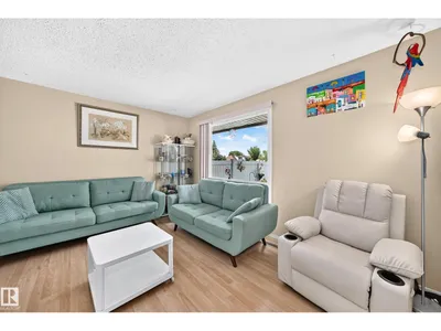13317 47 ST NW photo 16