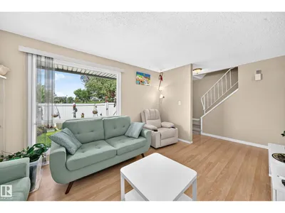 13317 47 ST NW photo 17