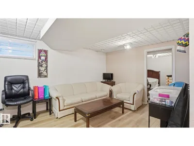 6119 156 AV NW photo 27