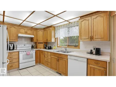 6119 156 AV NW photo 17