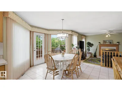 6119 156 AV NW photo 15